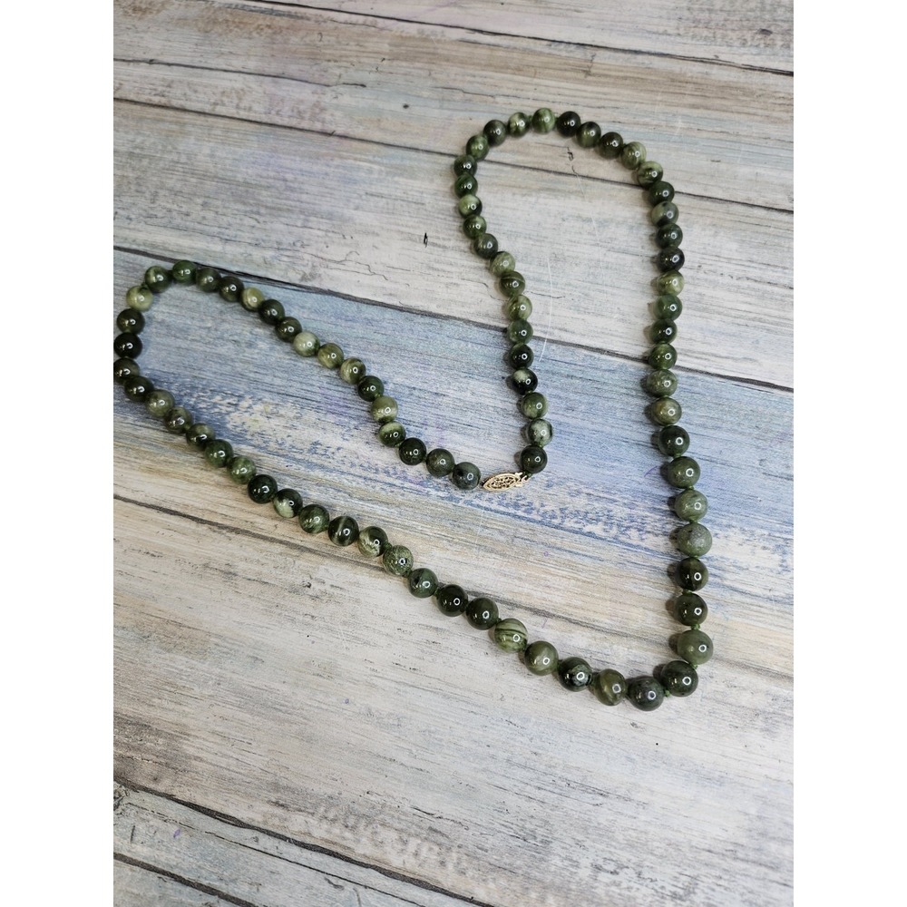 Vintage 14K Gold 8mm Green‎ Jade Nephrite Bead Necklace Hand Knotted 30"